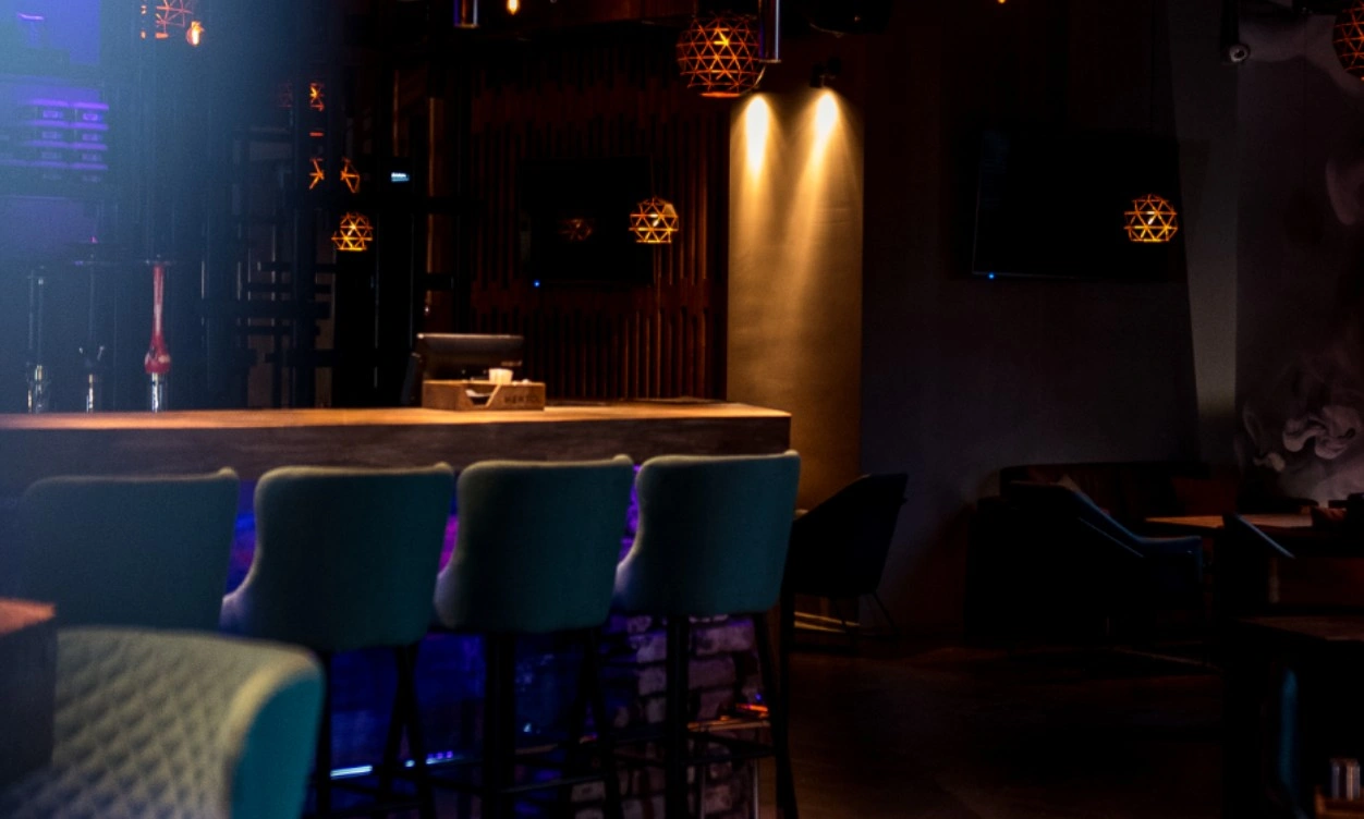 MENTOL lounge & bar