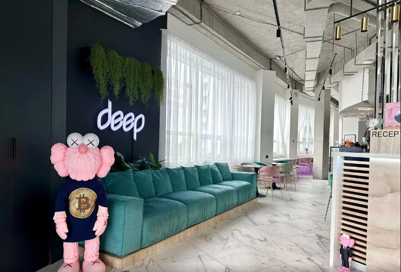 Deep Hotels
