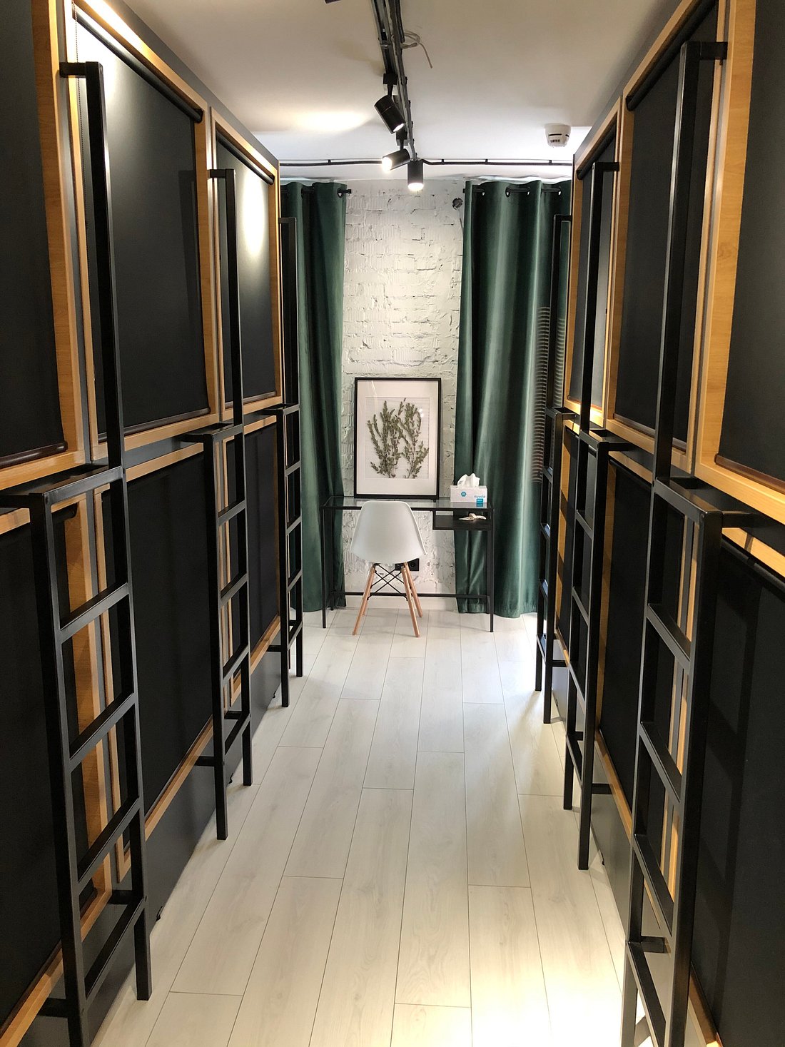 Capsule Hotel - фото 3