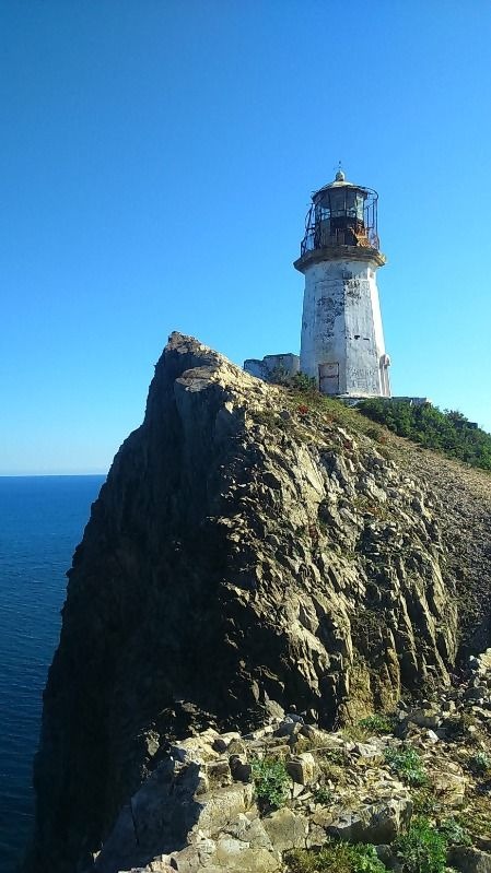 Маяк Рудный на мысе Бринера - фото 1